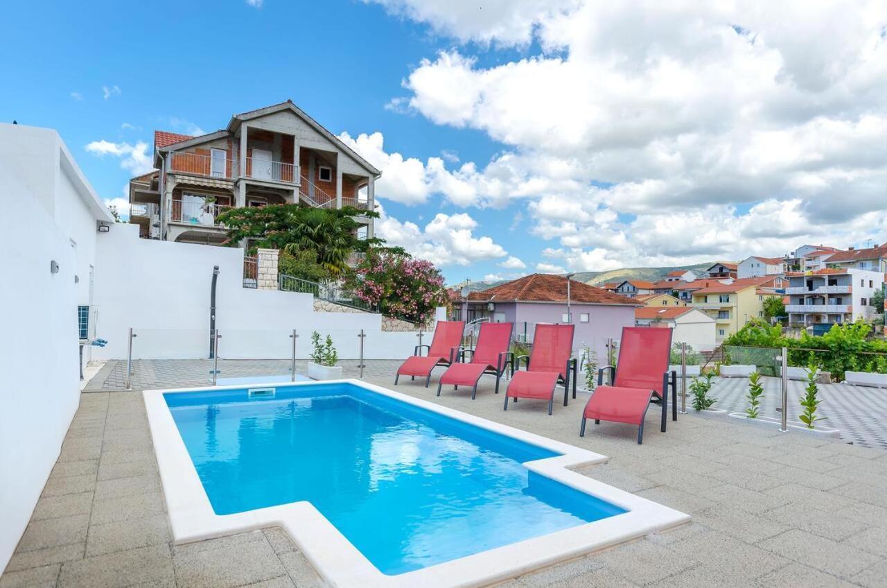 Apartments City View 特罗吉尔 外观 照片