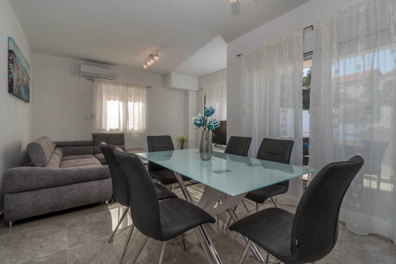Apartments City View 特罗吉尔 外观 照片