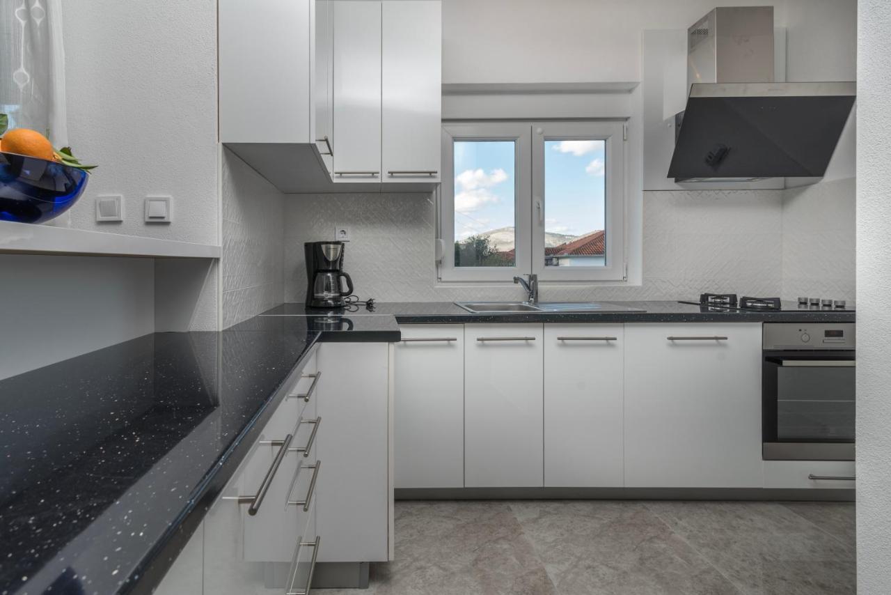 Apartments City View 特罗吉尔 外观 照片